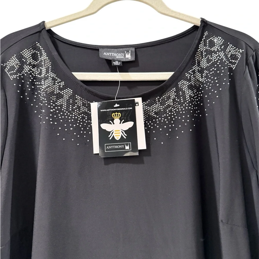 NWT Antthony women’s 1X long sleeve sequin embellished black & silver blouse